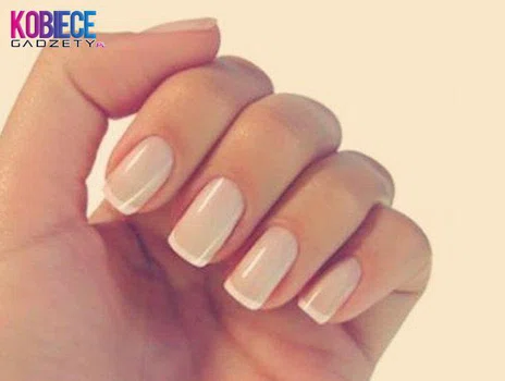 Domowa maseczka na zniszczone paznokcie