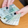 Przełomowa decyzja rządu: Każdy Polak otrzyma 4242 zł! A od lipca jeszcze więcej!