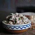 Pasta z tuńczykiem, rukolą i suszonymi pomidorami