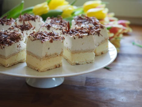 Ciasto bez pieczenia z budyniem i herbatnikami