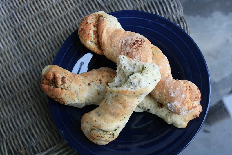Czosnkowe  mini bagietki