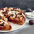 Owsiana tarta ze śliwkami bez cukru, mleka i glutenu