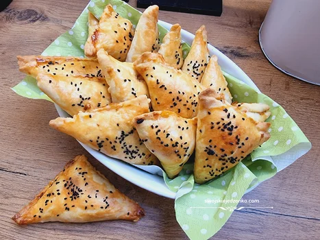 Pierożki z ciasta piwnego z kurczakiem