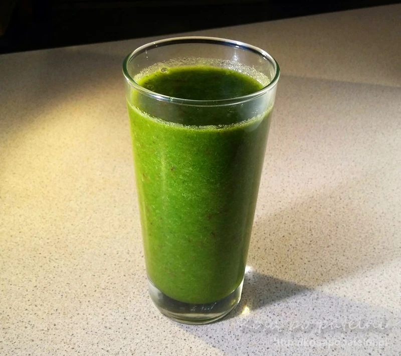 Zielone smoothie warzywno-owocowe