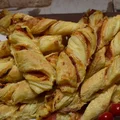 Imprezowe paluchy z ciasta francuskiego
