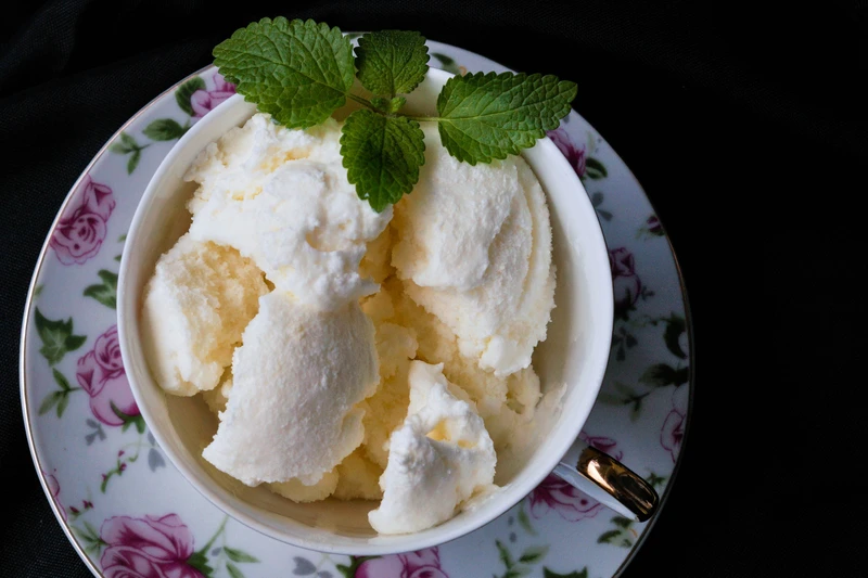 Domowe lody różane