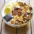 Bardzo chrupiąca gryczana granola z kakao