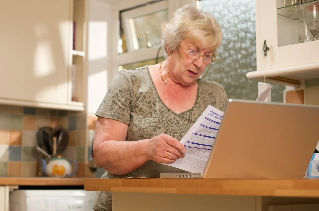 1900 zł co miesiąc dla osób niepracujących - od marca wyższa kwota! Świadczenie może być przyznane na stałe