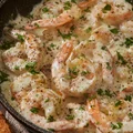 Krewetki w sosie parmezanowym, które zrobisz w 15 minut! Idealne na elegancki obiad