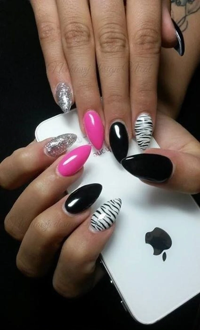 Szalony manicure