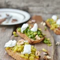 BRUSCHETTA Z FASOLKĄ SZPARAGOWĄ