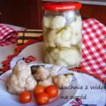 Kalafior kiszony w słoikach, smaczny i chrupiący. Domowe przetwory.