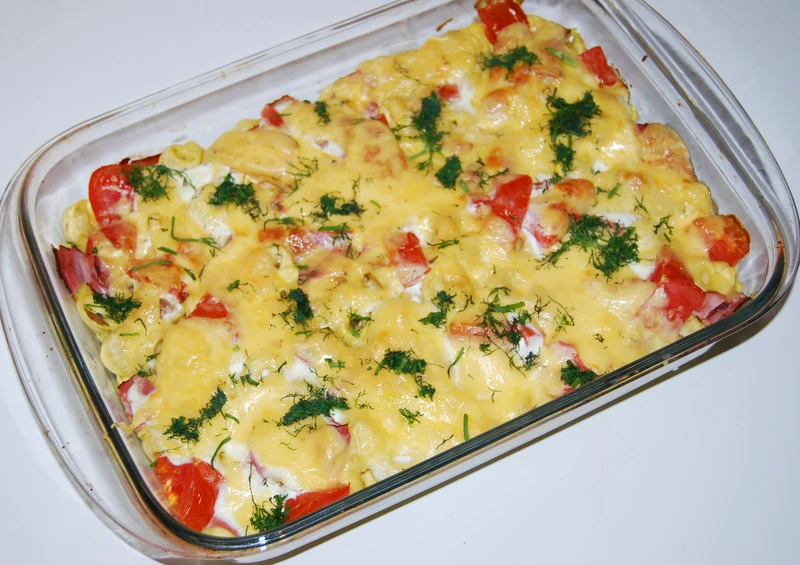 Tortellini zapiekane z szynką