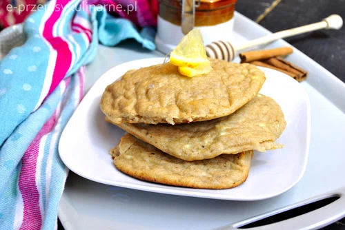 FIT PLACUSZKI BANANOWE Z TWAROGIEM (218 KCAL)