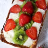 Fit tarta z budyniem jaglanym oraz owocami