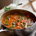 curry z batata, pomidorów, szpinaku i ciecierzycy, czyli idealny przepis na jesień!