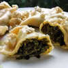 Pierogi ze świeżym szpinakiem i serem feta