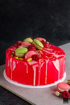 Tort musowy pistacjowo-malinowy