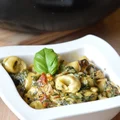 Tortellini ze szpinakiem, kurczakiem i suszonymi pomidorami - czyli obiad 1-patelniowy :D