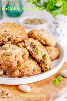 Ciastka owsiano-pistacjowe