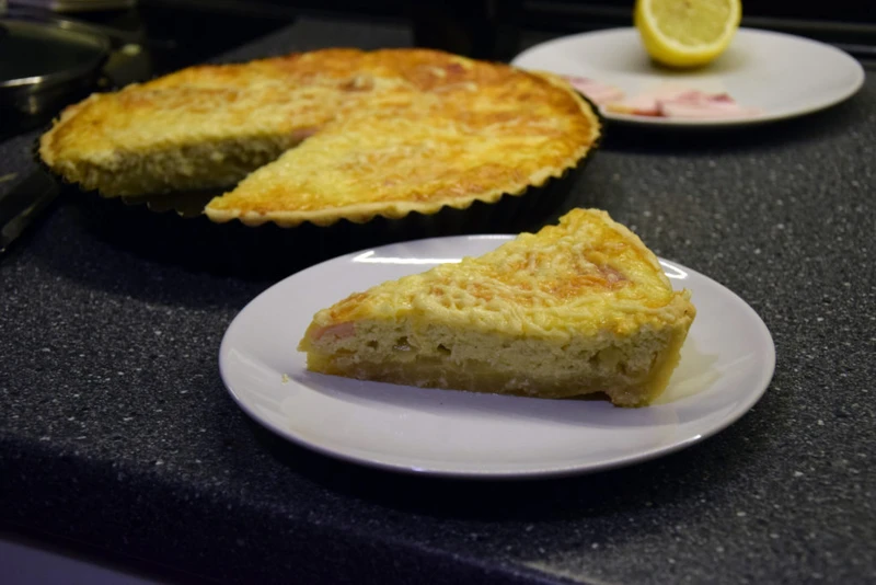 Tarta z kurczakiem i boczkiem
