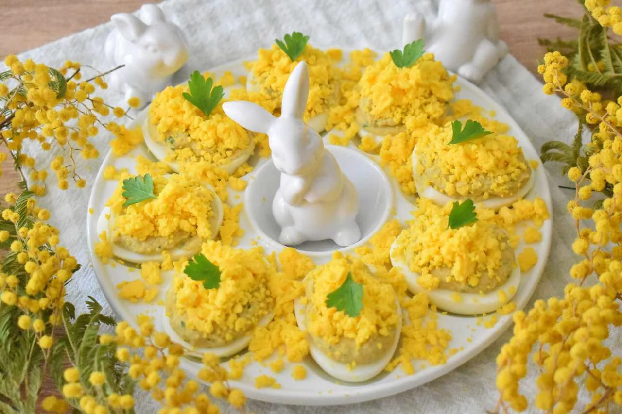 Włoskie jajka mimoza - idealny przepis na Wielkanoc