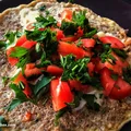 Omlet fit z serem pleśniowym i pomidorami
