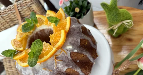 Wilgotna babka pomarańczowa