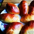 Drożdżówki ze śliwkami