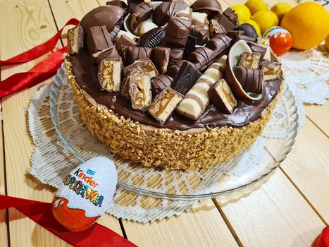 Tort czekoladowy z masłem orzechowym