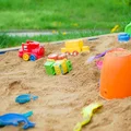 Jakie zagrożenia czekają na dziecko w piaskownicy? Jak się przed nimi uchronić?
