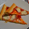 PIZZA NA CIENKIM CIEŚCIE