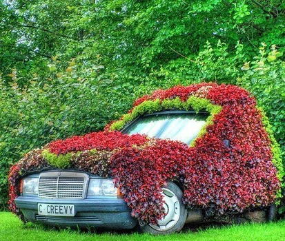 Samochodowa dekoracja do ogrodu