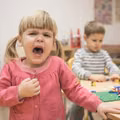 Czy dziecko z katarem może iść do przedszkola? Błaha dolegliwość czy coś poważniejszego?