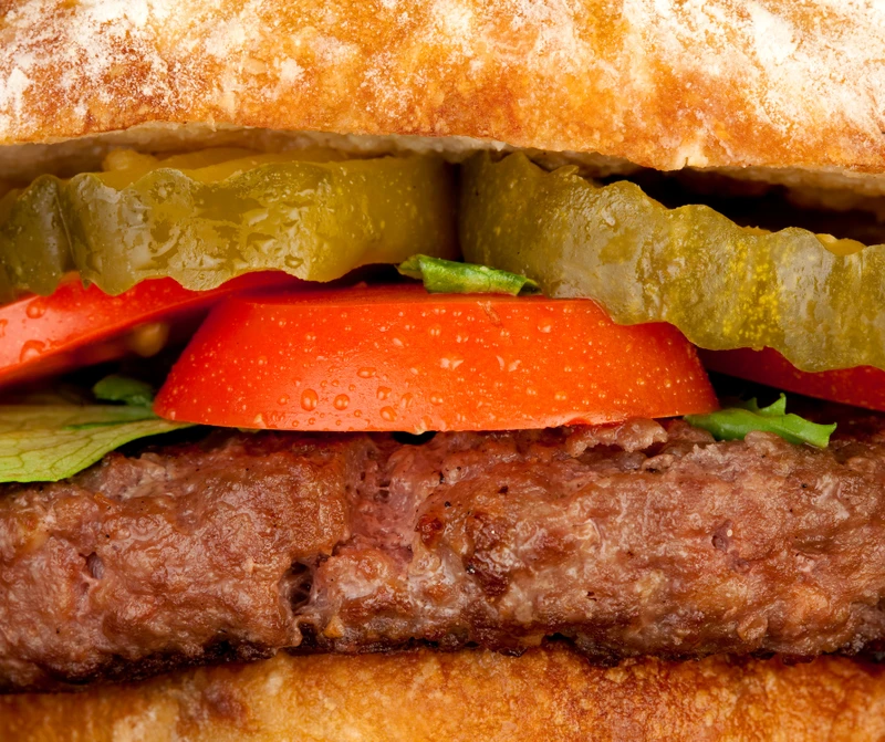 Wskaźnik Drwala. Ile burgerów kupimy za płacę minimalną?