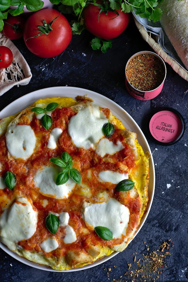 Omlet a'la pizza Margherita
