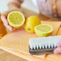 Nie tylko do lemoniady! Jak cytryna staje się Twoim sojusznikiem w sprzątaniu?