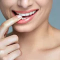 W taki sposób szkodzisz swoim zębom: 9 błędów, które popełnia niemalże każdy