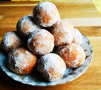 Mini pączki serowe