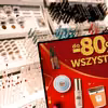 Nawet 80% rabatu na wszystko! Popularna drogeria kończy działalność i wyprzedaje asortyment