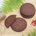 Czekoladowe ciastka z różowym pieprzem