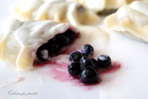 Pierogi z jagodami