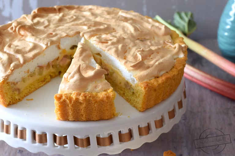 Tarta rabarbarowa z bezą