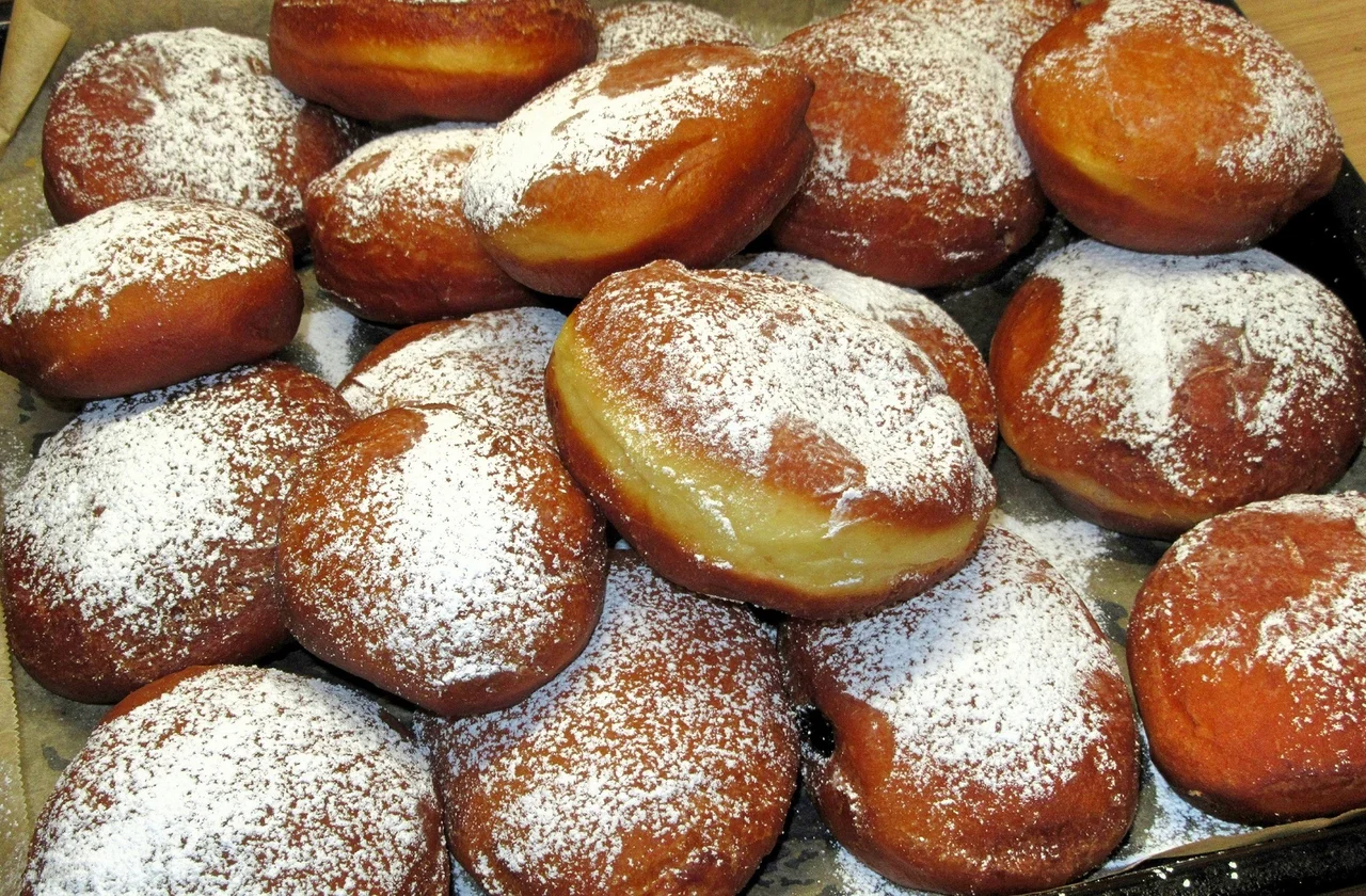 Rewelacyjny przepis na idealne pączki, puszyste, długo świeże HIT na TŁUSTY CZWARTEK (z dodatkiem ziemniaków) +FILM