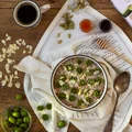 Owisanka orkiszowa na mleku kokosowym z kiwi