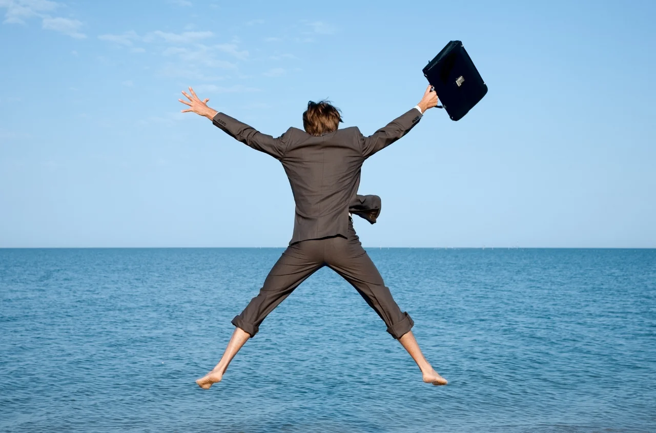 Z 26 dni urlopu można zrobić aż 62 dni wolnych! Ci pracownicy mogą zyskać 2 miesiące wakacji w 2026 roku