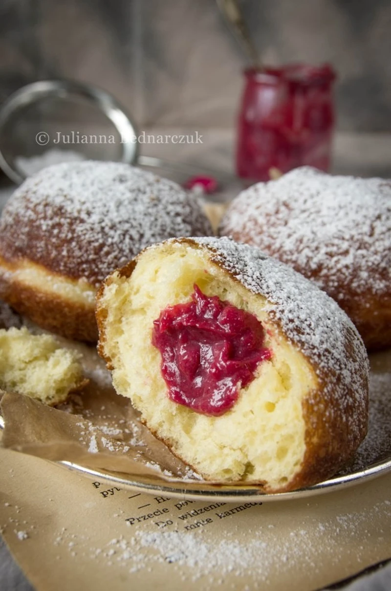 Pączki malinowe