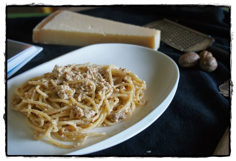 Spaghetti z orzechami