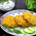 FIT KOTLETY Z KOMOSĄ RYŻOWĄ (QUINOA) I WARZYWAMI (158 KCAL)