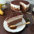 Biszkopt z bananami i kremem mascarpone.